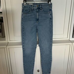 Gap Women's Blue Universal Jegging Sky High